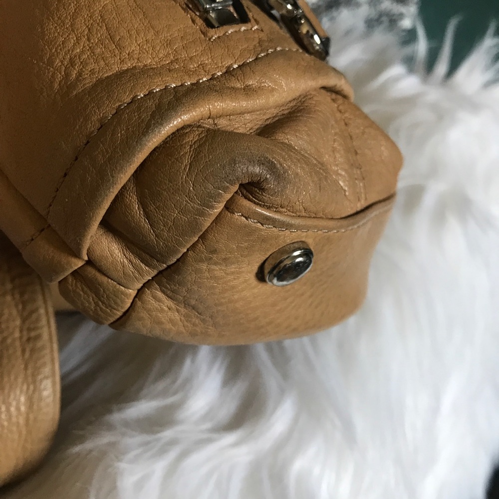 B Makowsky boho chic tan shoulder bag - Picture 9 of 16